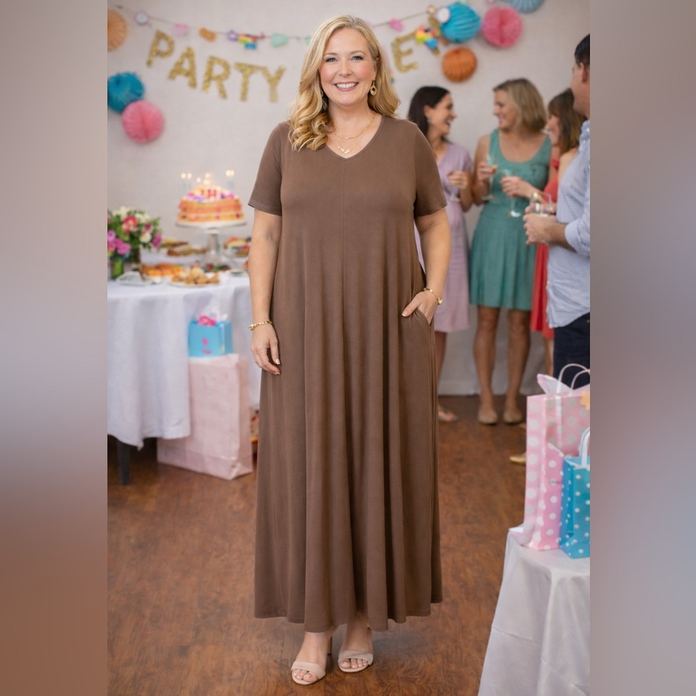 BN Plus Size Oversized V Short Sleeve Dark Mocha Maxi Dress Various - Picture 7 of 10